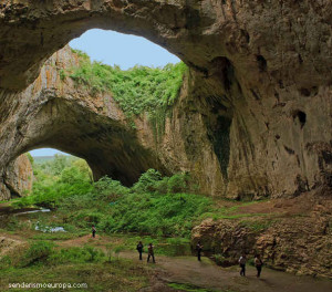 Cueva Devetaska