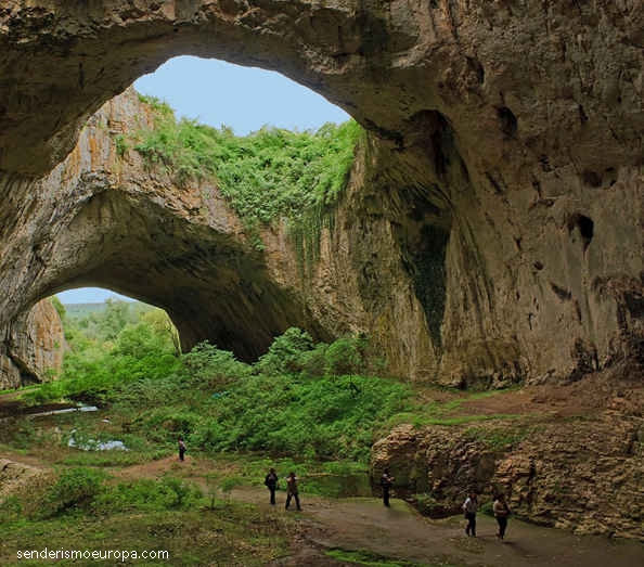 devechaska cueva
