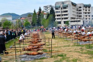 Barbacoa en Zlatograd en la festividad del 6 de Mayo