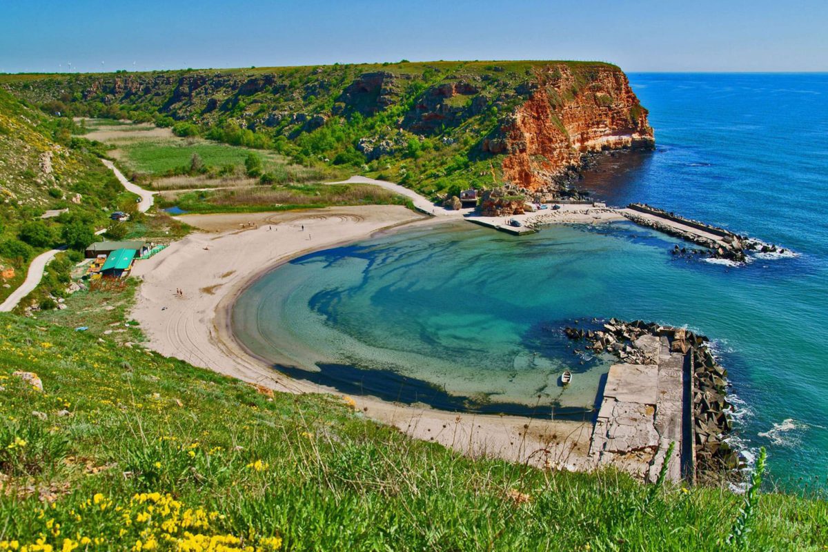 Playa salvaje de Bolata